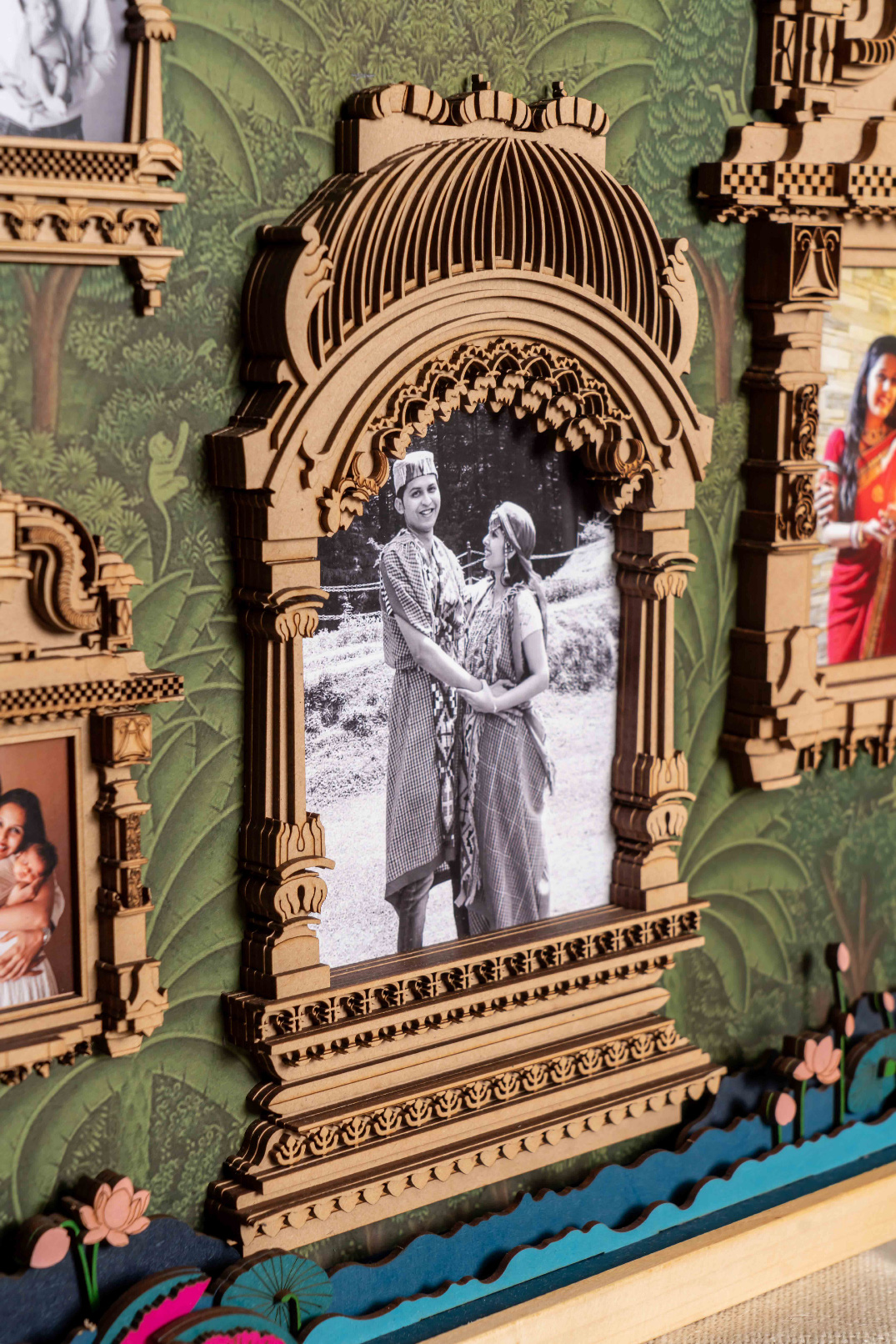 Wall  Jharokha – Photoframe for Gift