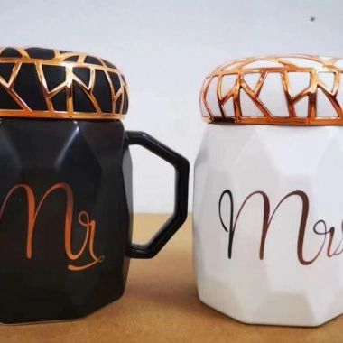 Mr and Mrs Coffee Mugs, Wedding Gifts for Couple/Bride and Groom, Ceramic Marble Cups for Bridal Shower Engagement Wedding, Married Couples Anniversary Mug Set of 2